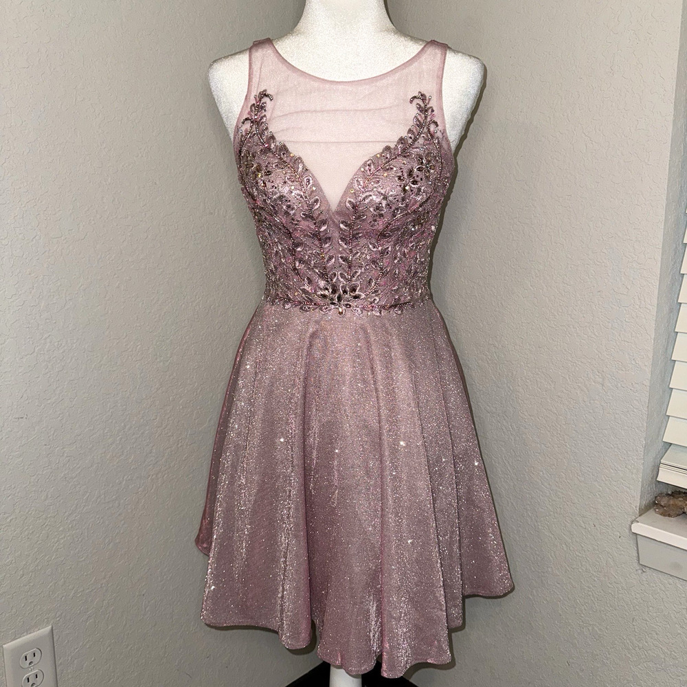 WHITE by SOIEBLU Homecoming Prom Quinceanera Dress Pink Iridescent Size‎ Small